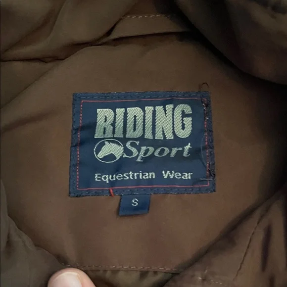 Equestrian Sport- Brown Quilted Vest with Gold Buttons- Women’s small - Picture 2 of 9